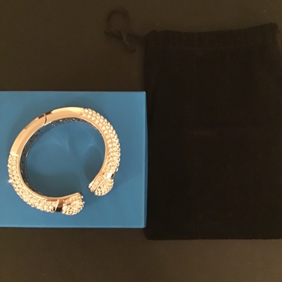 Joan Boyce clear pave hinged cuff bracelet size S/M - Picture 8 of 9